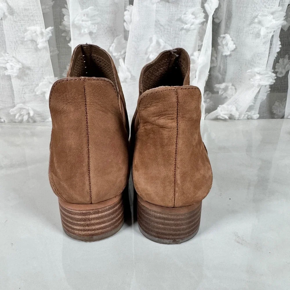 Vince Camuto vince camuto